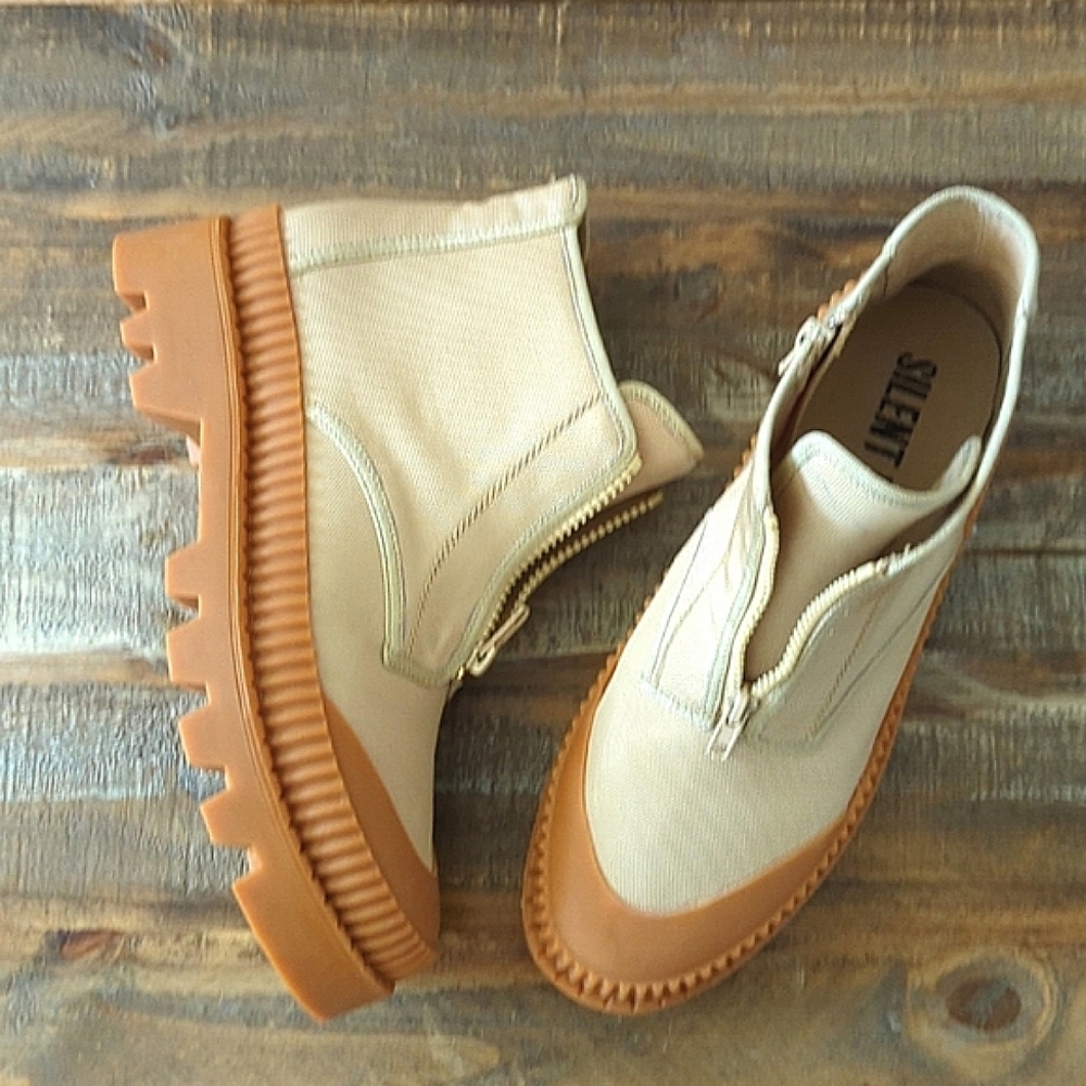 🌿FREE PEOPLE SILENT D BOOTIES🌿